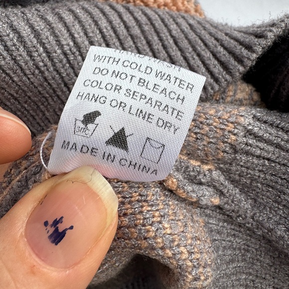 ThreadedLeaf Moon and Stars sweater size: L - Picture 6 of 6